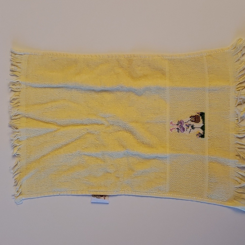Hand Embroidered Tea Towels, set of 16 holiday/seasonal - Picture 9 of 16